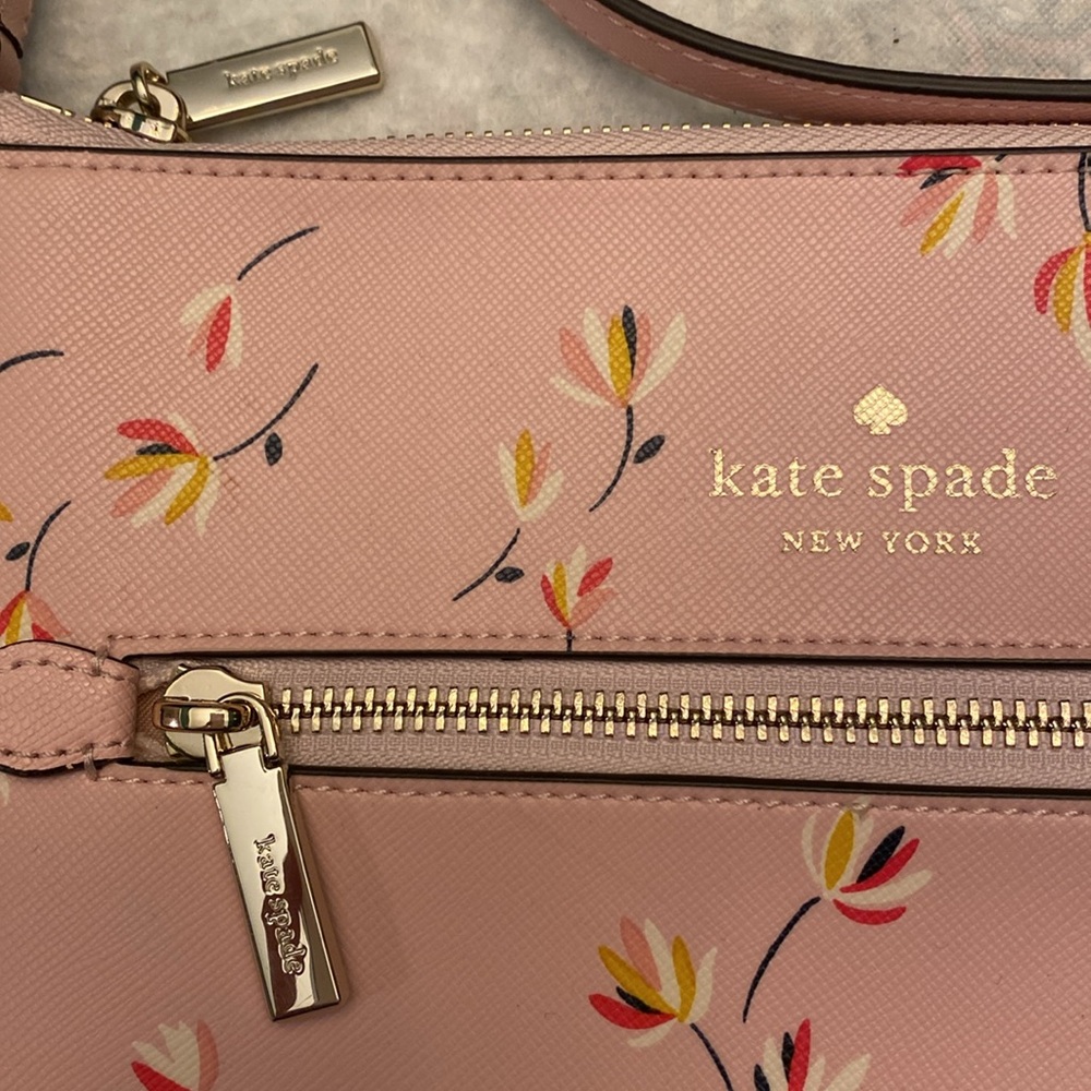 Kate Spade NWOT Pink Crossbody 9.5x9.5x1.5 - Picture 2 of 11